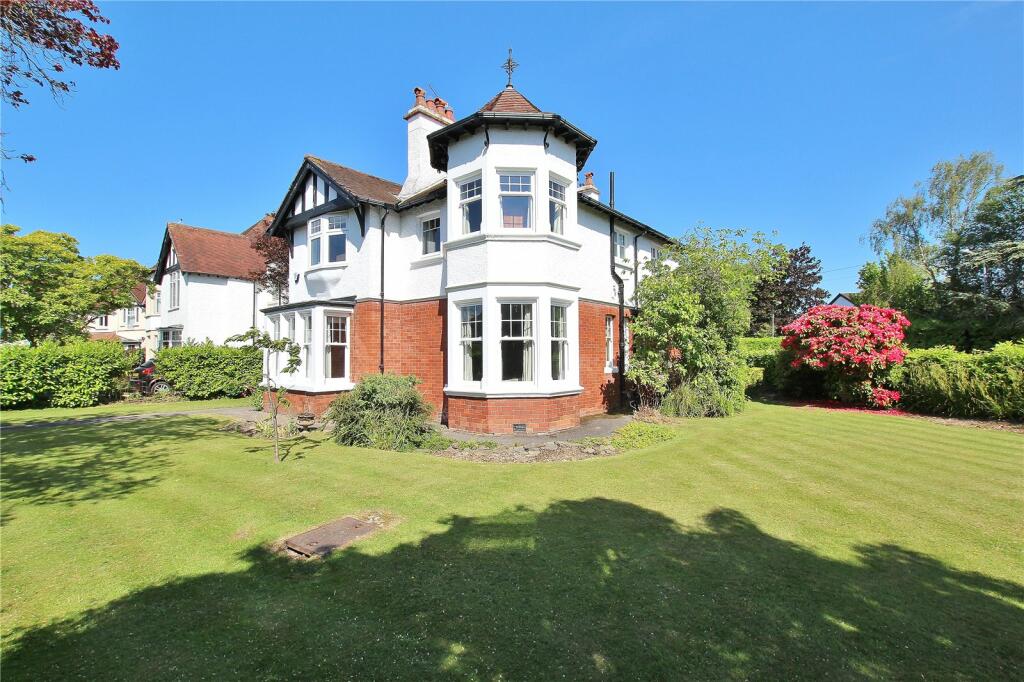 4 bedroom detached house for sale in Hollybush Road, Cyncoed, Cardiff, CF23