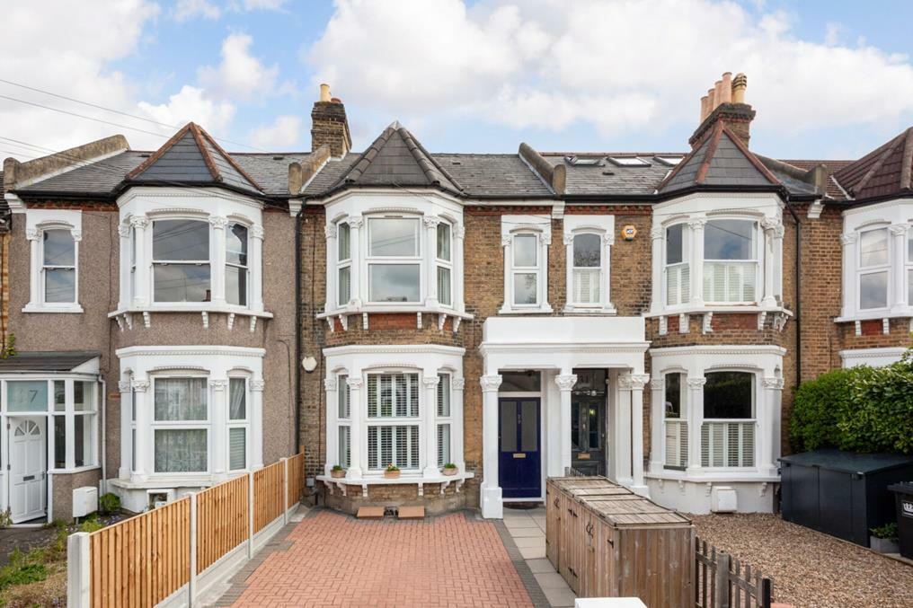 2 bedroom apartment for sale in Kemble Road, Forest Hill, London, SE23