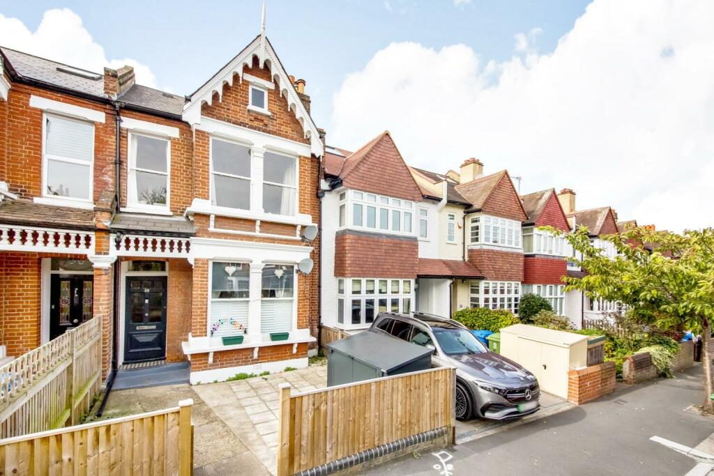 2 bedroom apartment for sale in Beauval Road, Dulwich, London, SE22