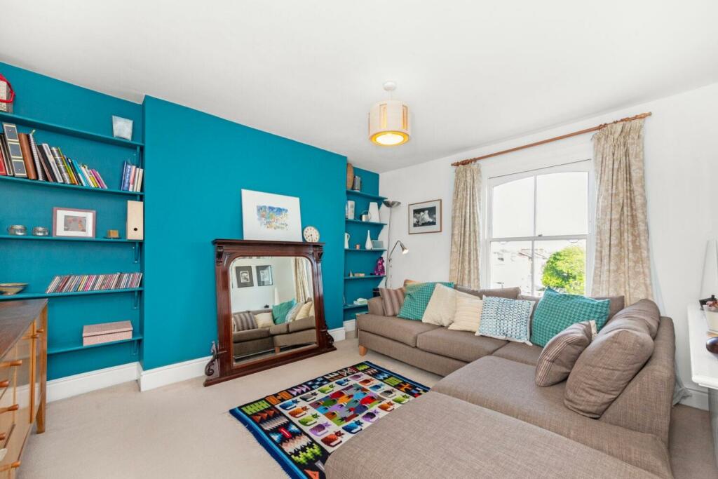 1 bedroom apartment for sale in Park Hall Road, Dulwich, London, SE21