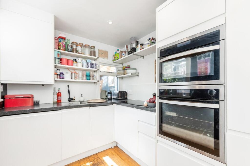 Main image of property: Chalford Road, Dulwich, London, SE21