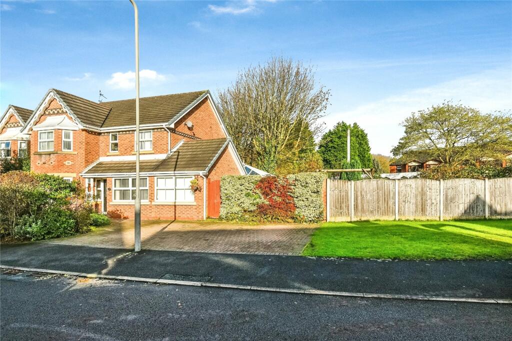 4 bedroom detached house for sale in Sherbrooke Close, Liverpool, L14