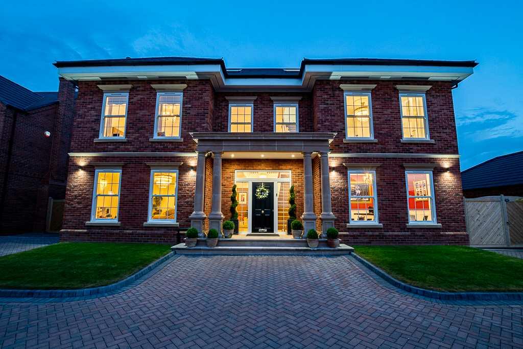 6 bedroom detached house for sale in The Laurels, Church Lane