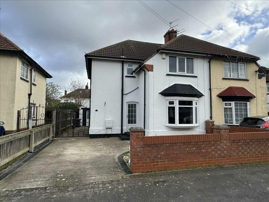 3 bedroom semidetached house for sale in Street, Cleethorpes, DN35
