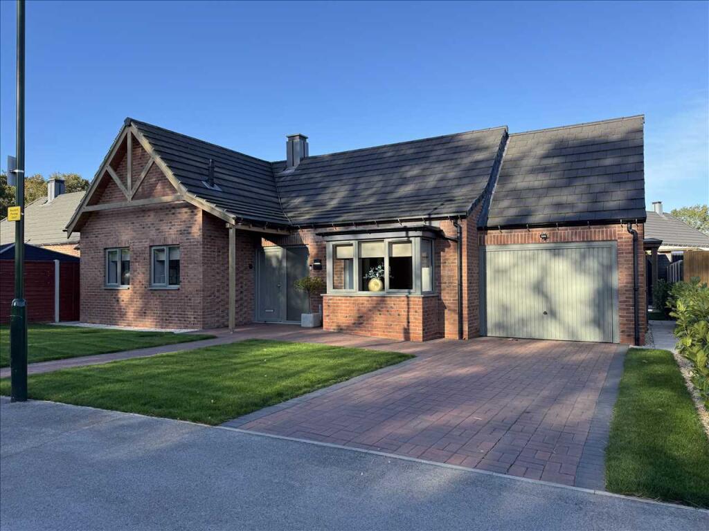 Main image of property: KINGS PARK ROAD, SCARTHO TOP, GRIMSBY