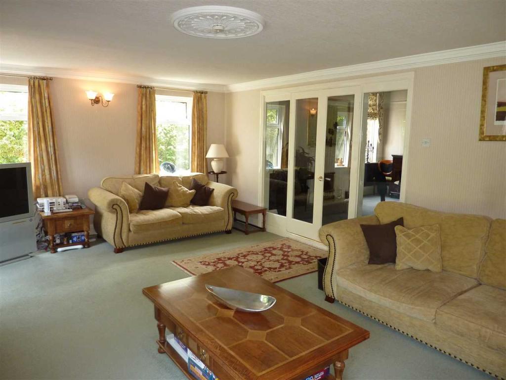 4 bedroom detached house for sale in Park Drive, Grimsby, DN32