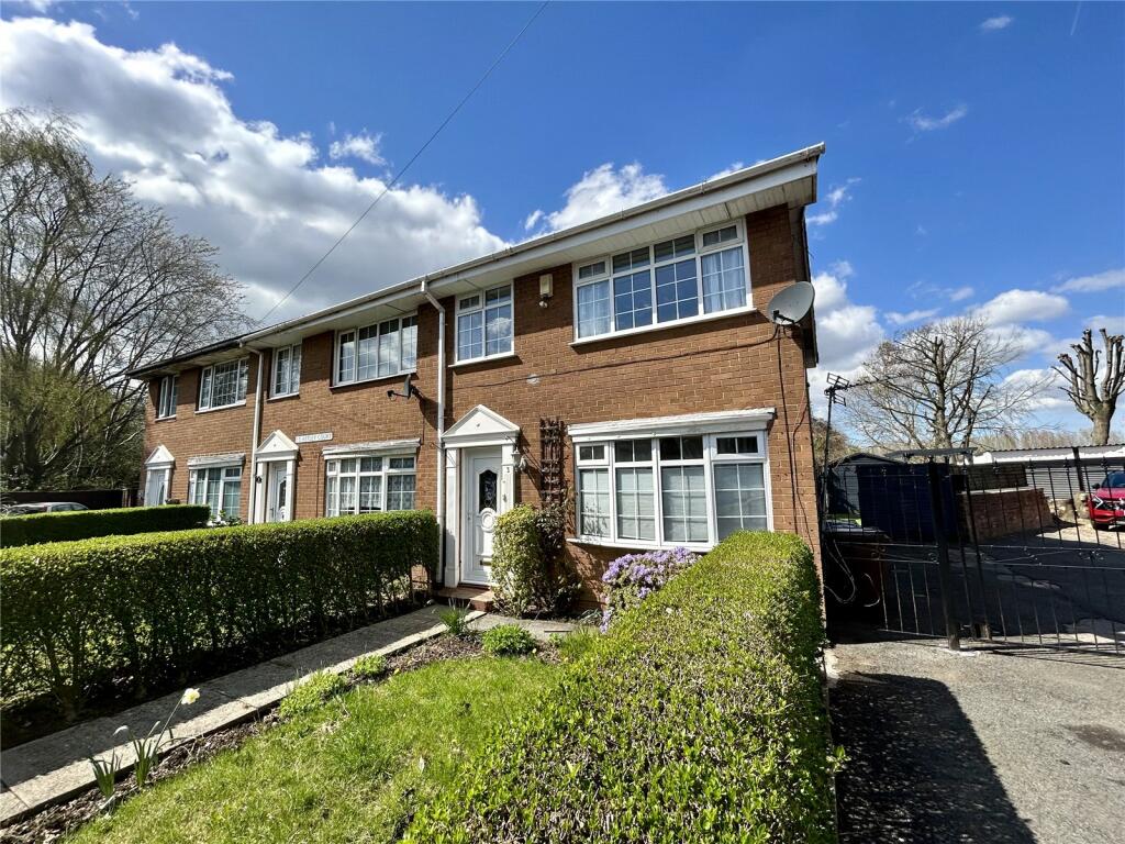 3 bedroom town house for sale in Astley Street, Dukinfield, Greater