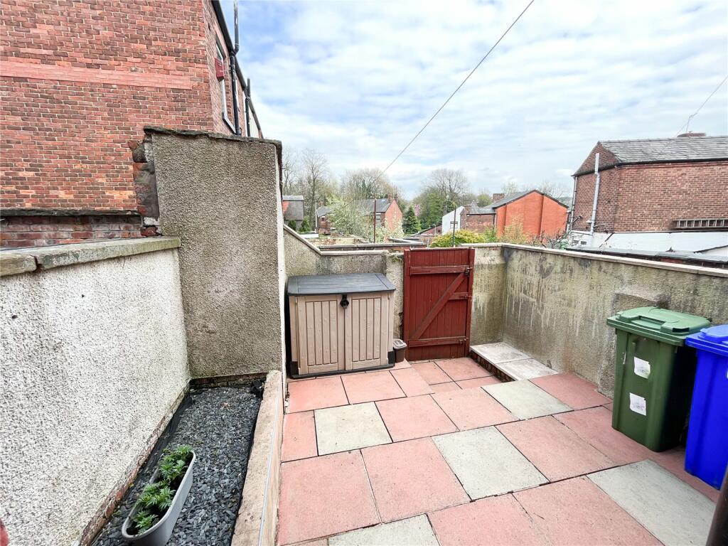 2 bedroom terraced house for sale in Arundel Street, AshtonunderLyne