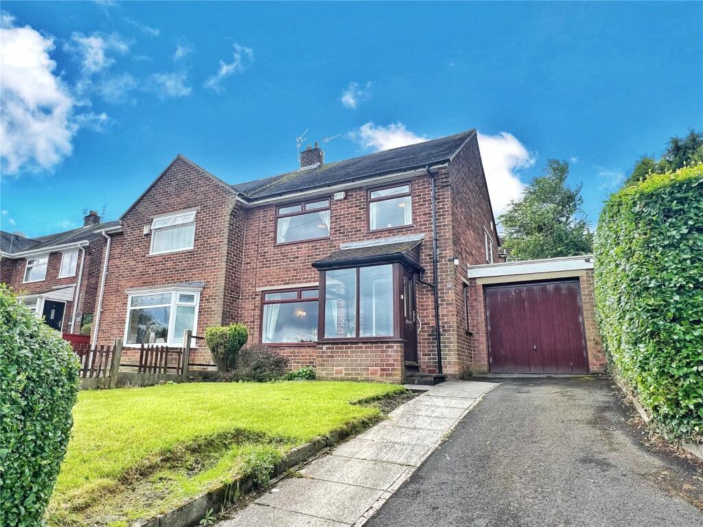 3 bedroom semidetached house for sale in Gorsey Lane, Ashtonunder