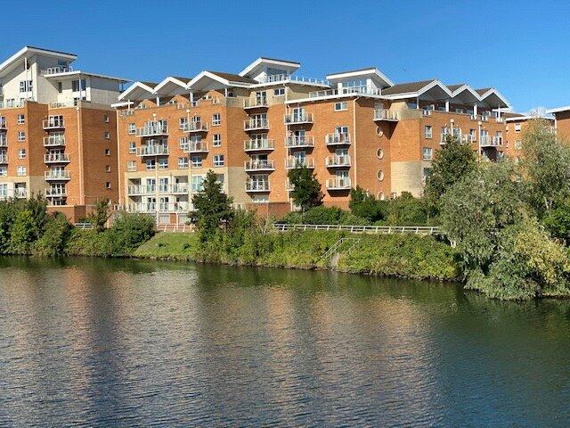 2 bedroom penthouse for sale in Penstone Court, Cannes House, Cardiff, CF10
