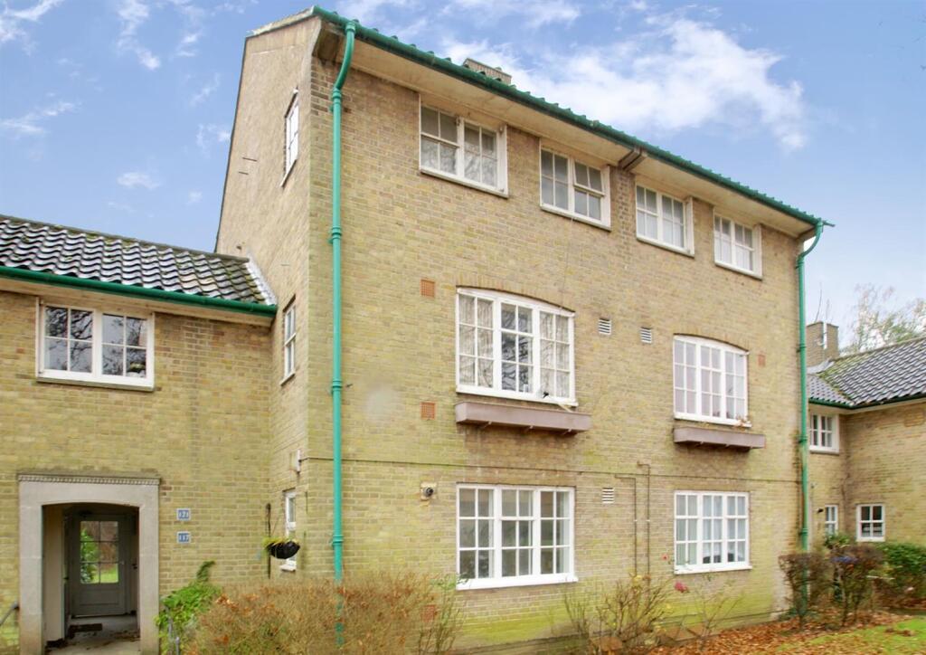 Main image of property: Knightsfield, Welwyn Garden City