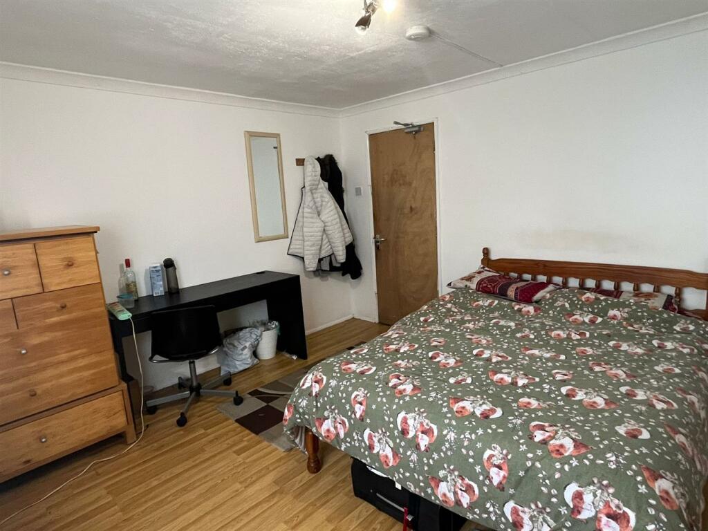 Additional property image - Briars Close, Hatfield