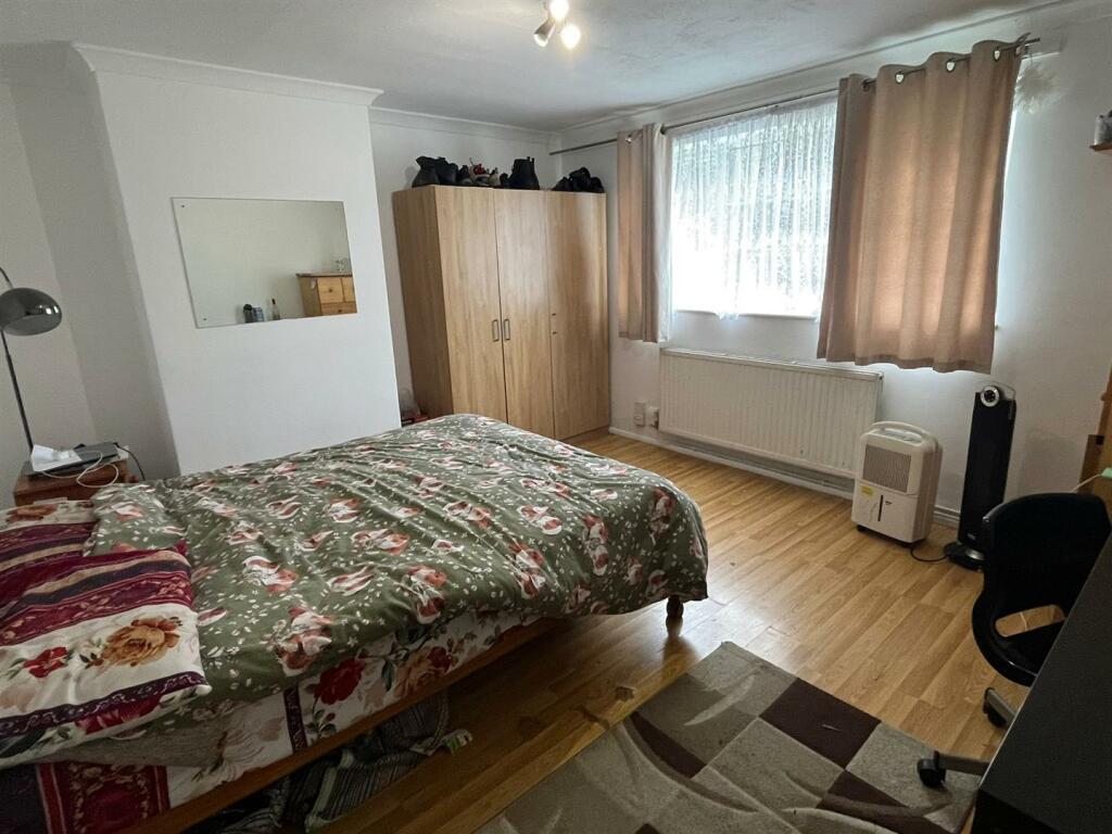 Additional property image - Briars Close, Hatfield