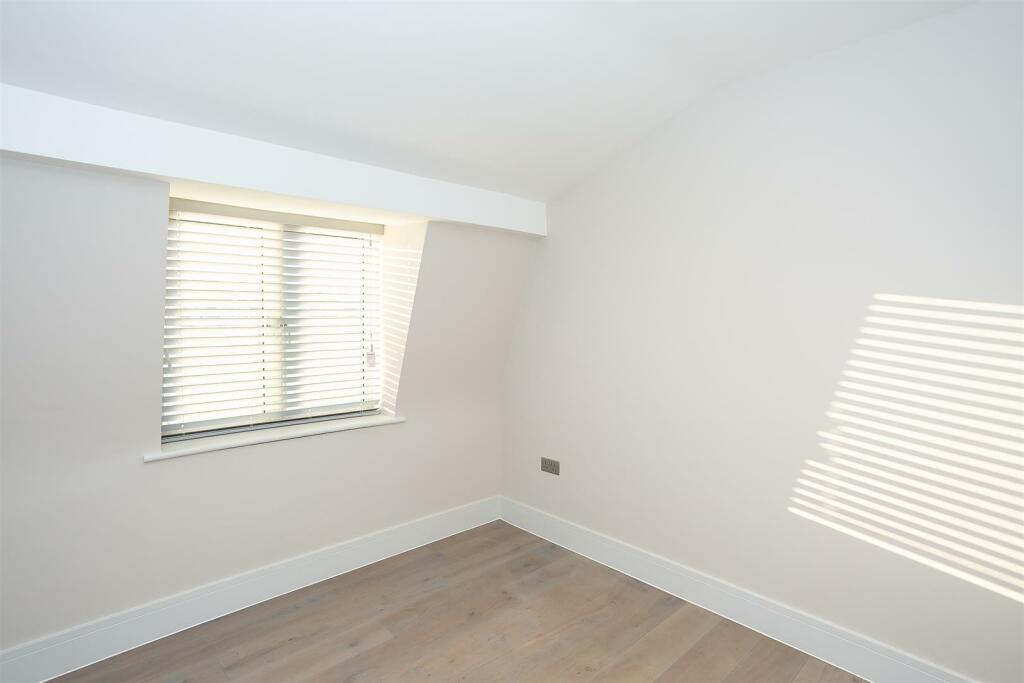 Additional property image - New Road, Welwyn Garden City