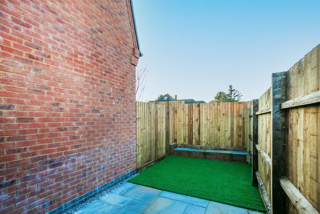 Additional property image - New Road, Welwyn Garden City