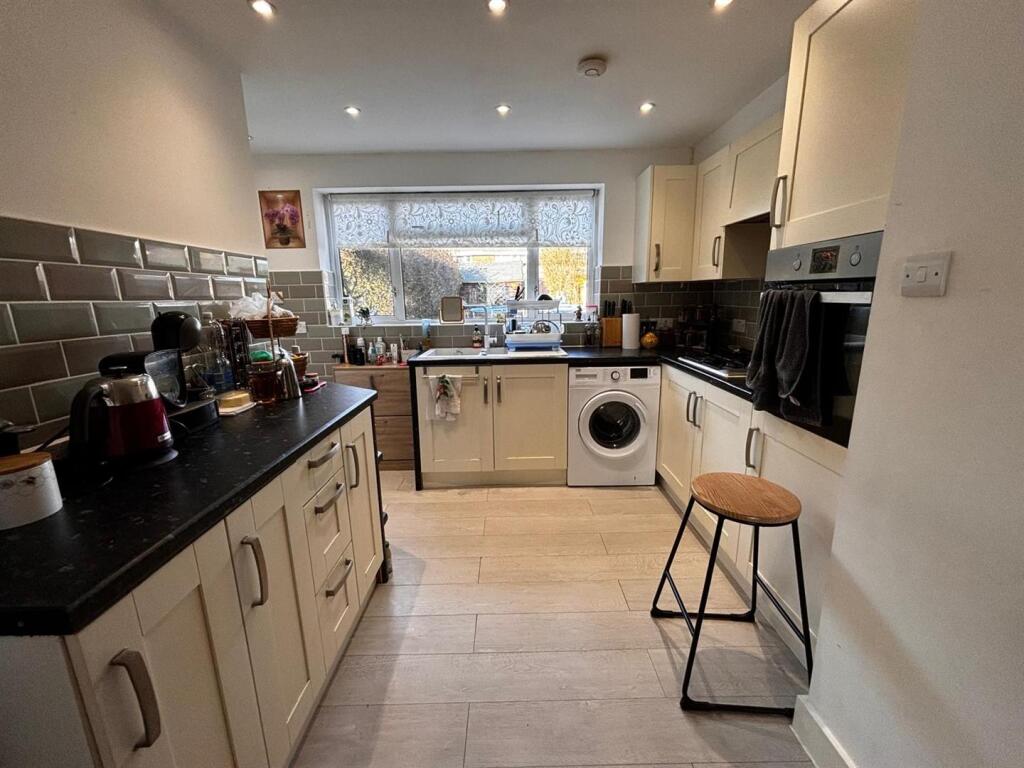 Additional property image - Travellers Lane, Hatfield