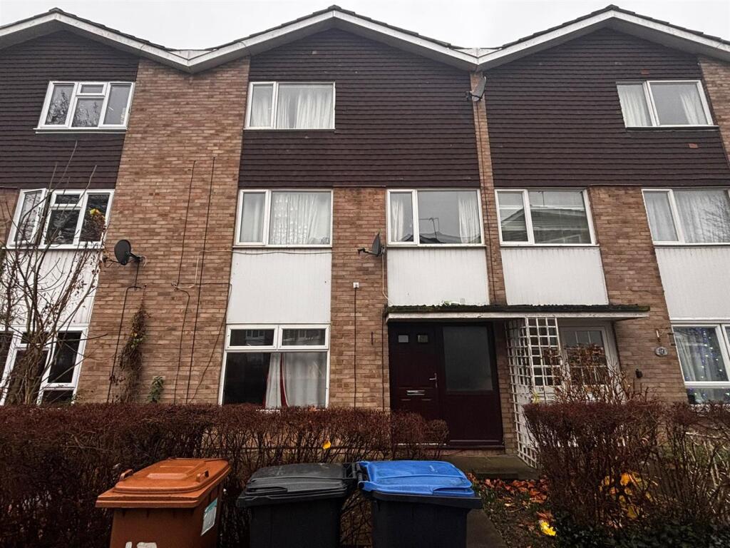 Main image of property: Link Walk, Hatfield