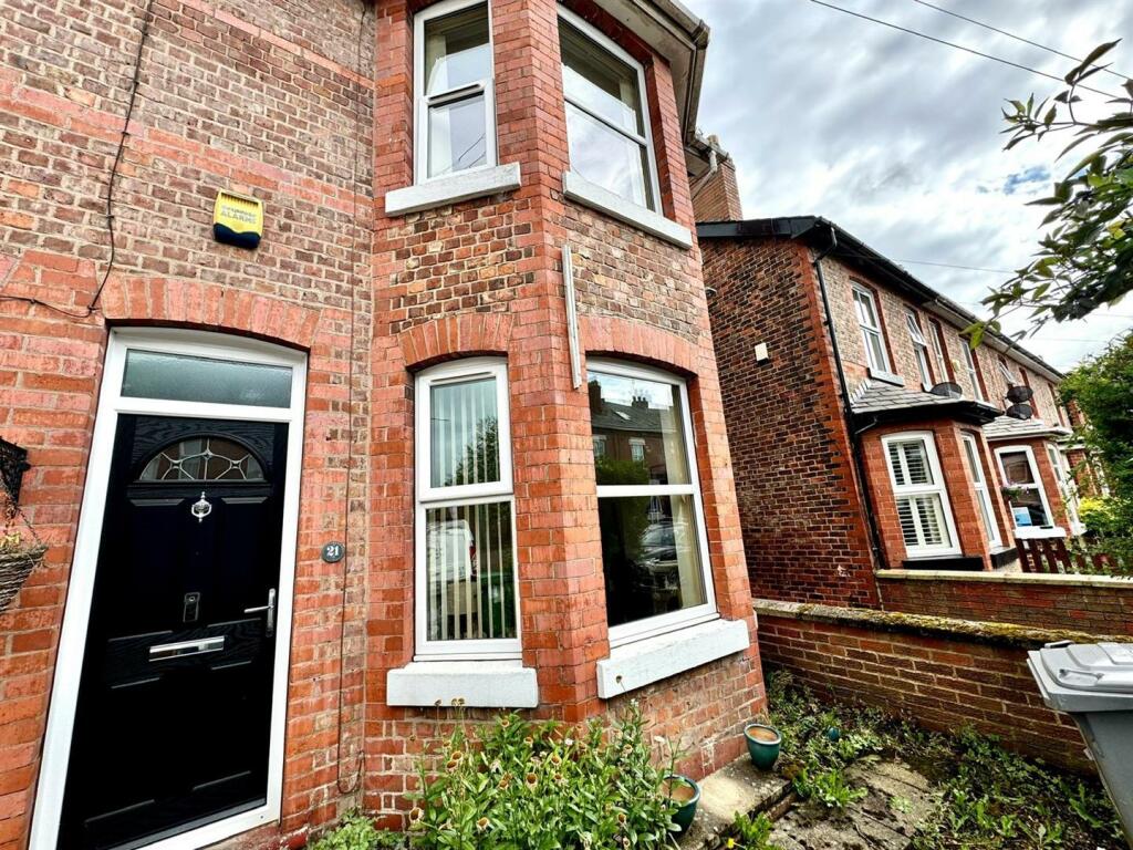 Main image of property: Mayors Road, Altrincham, Cheshire, WA15 9RW