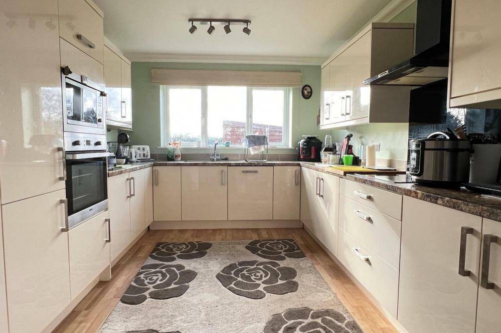 Additional property image - Oaks Drive, St Leonards, BH24 2QR