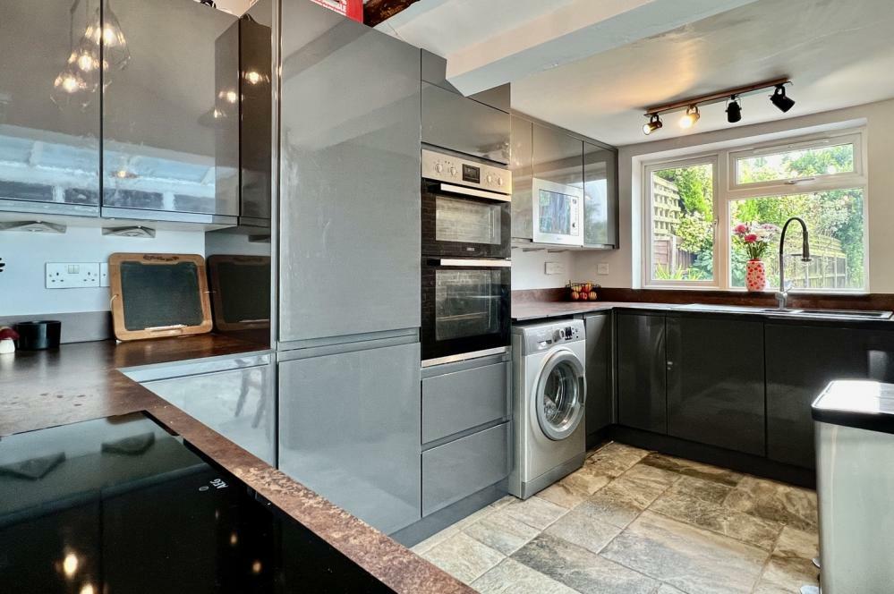 Additional property image - Duck Island Lane, Ringwood, BH24 3AA