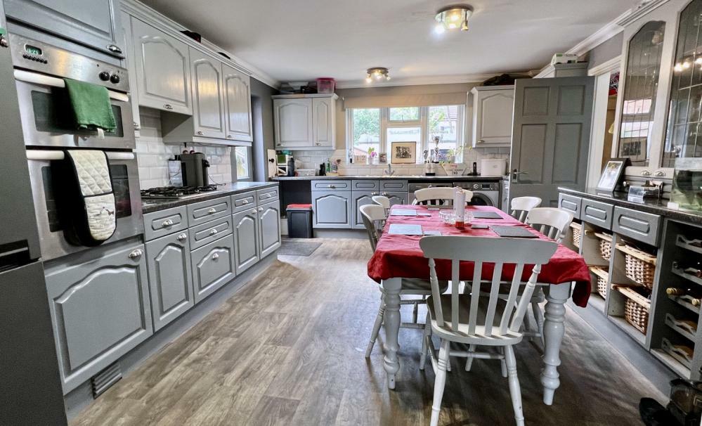 Additional property image - Keppel Close, Ringwood, BH24 1QJ