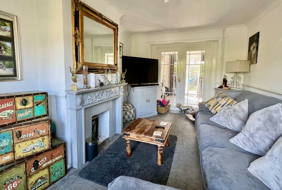 Additional property image - Keppel Close, Ringwood, BH24 1QJ