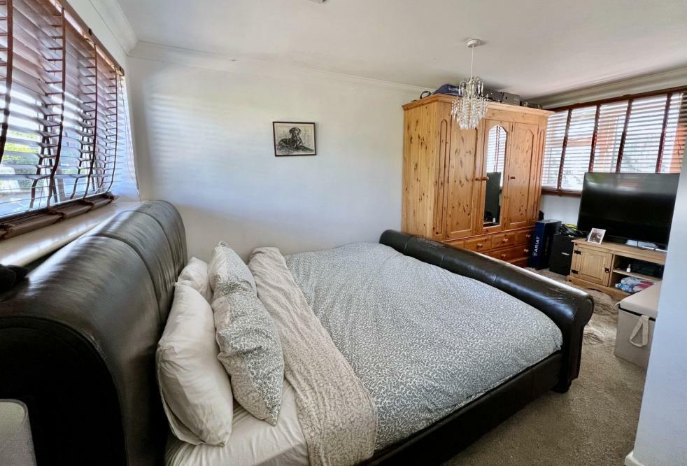 Additional property image - Keppel Close, Ringwood, BH24 1QJ