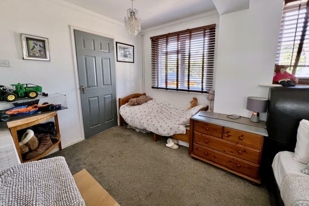 Additional property image - Keppel Close, Ringwood, BH24 1QJ