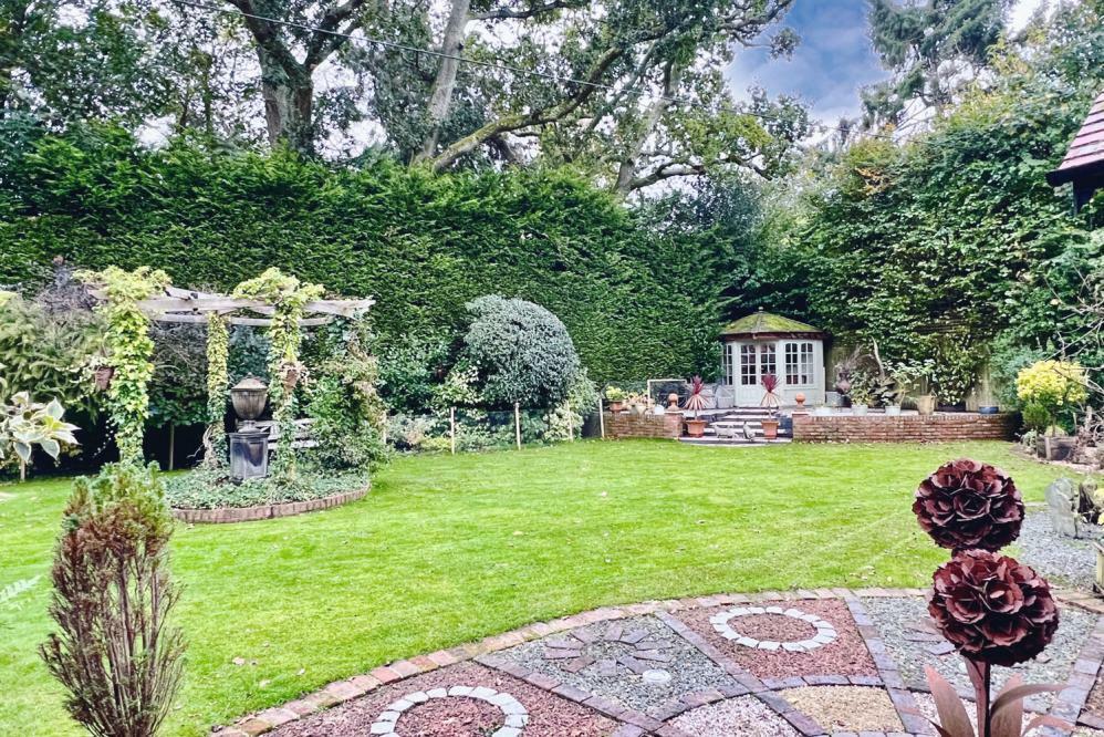 Additional property image - Campden Park, Burley, BH24 4BU