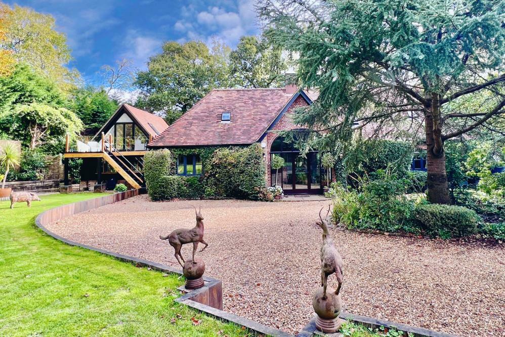 Additional property image - Campden Park, Burley, BH24 4BU