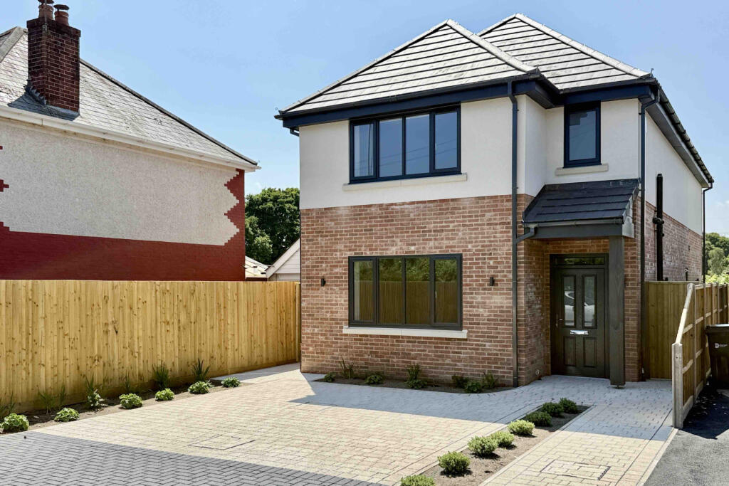 Main image of property: Three Legged Cross, BH21
