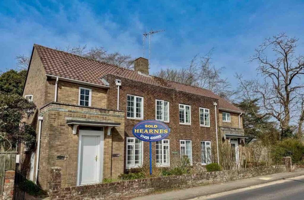 Main image of property: Southampton Road Ringwood, Hampshire, BH24 1HL