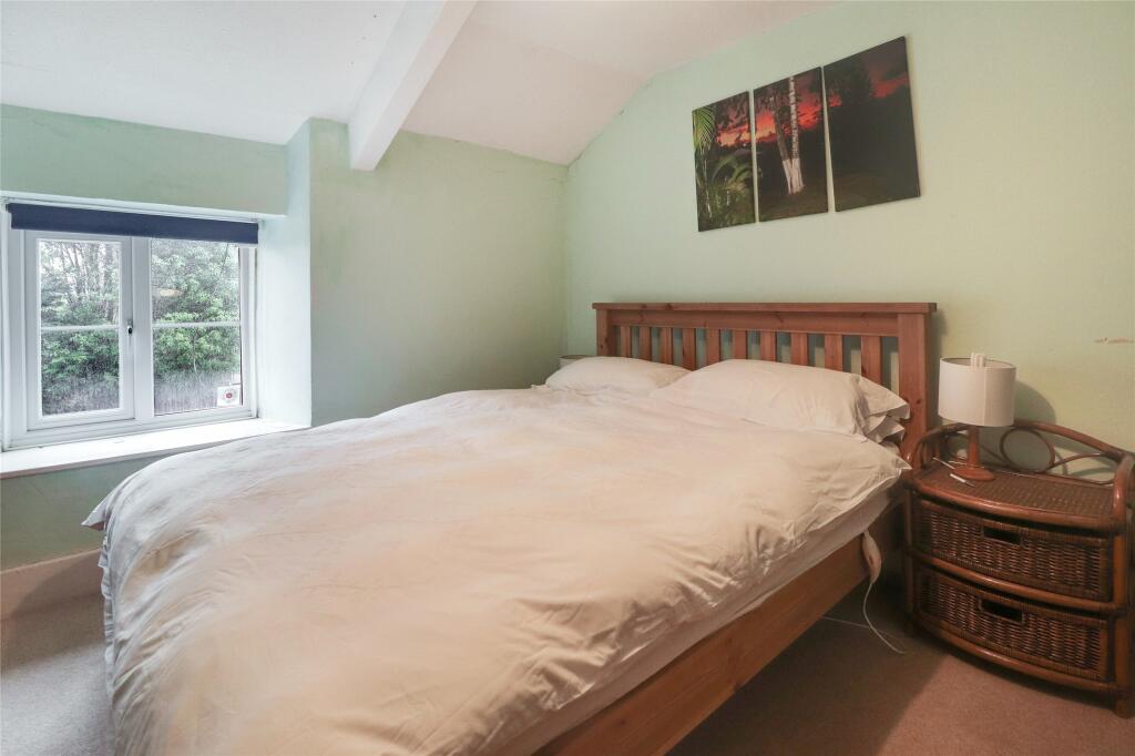 3 bedroom terraced house for sale in Rickards Row, Buckland Brewer