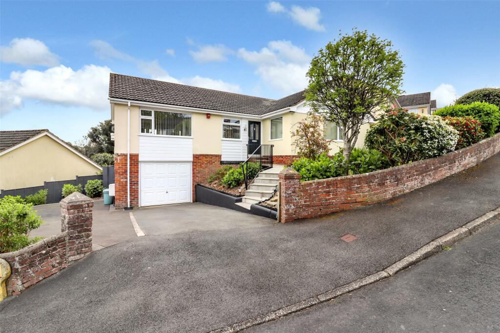 3 bedroom detached house for sale in Middleton Road, Bideford, EX39