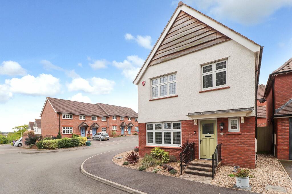 3 bedroom detached house for sale in Blackmore Avenue, Bideford, Devon
