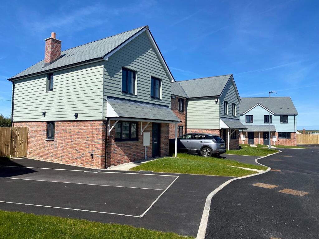 3 bedroom semidetached house for sale in Roundhouse Crescent, Padstow