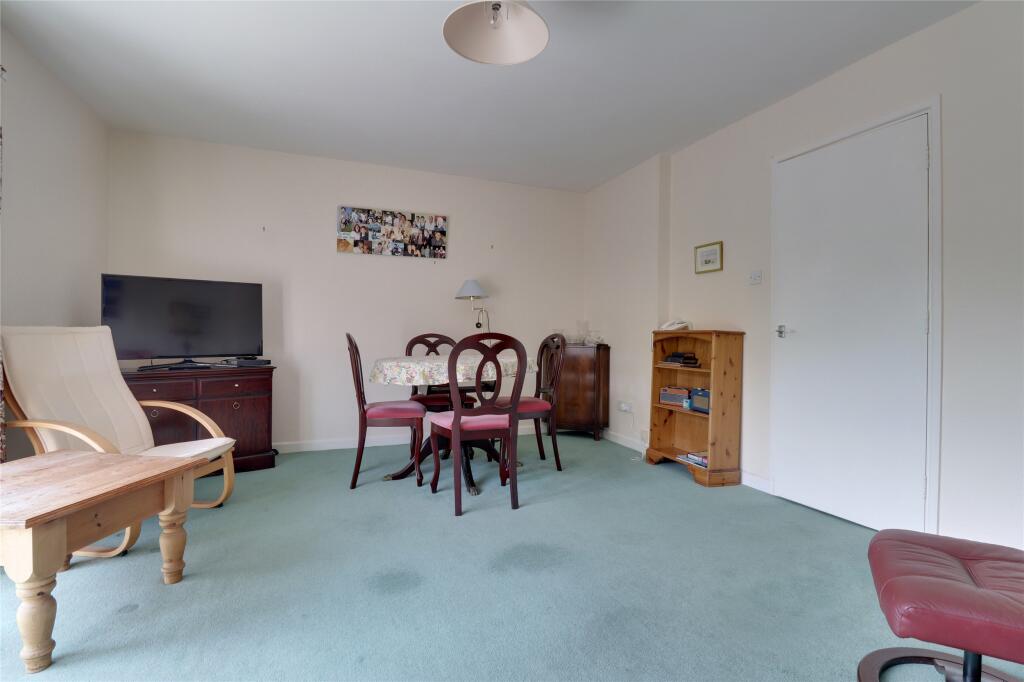 2 bedroom apartment for sale in Acland Court, Braunton, Devon, EX33