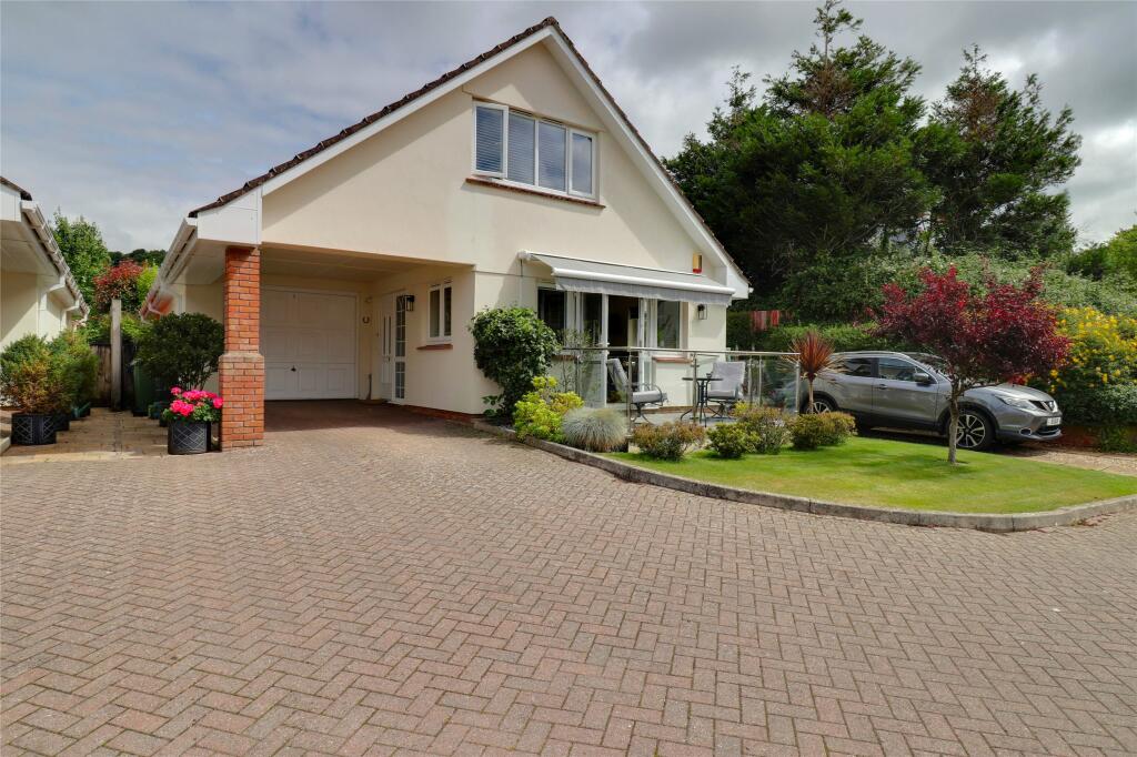 4 bedroom detached house for sale in Folly Farm Close, Braunton, Devon