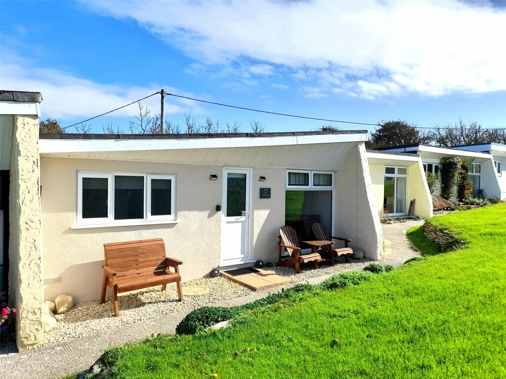2 bedroom bungalow for sale in Widemouth Bay, Bude, Cornwall, EX23