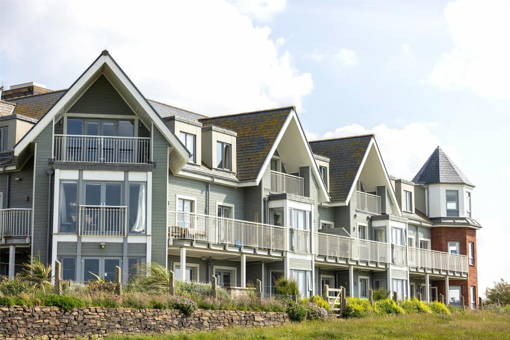 1 bedroom apartment for sale in Crooklets Road, Bude, Cornwall, EX23