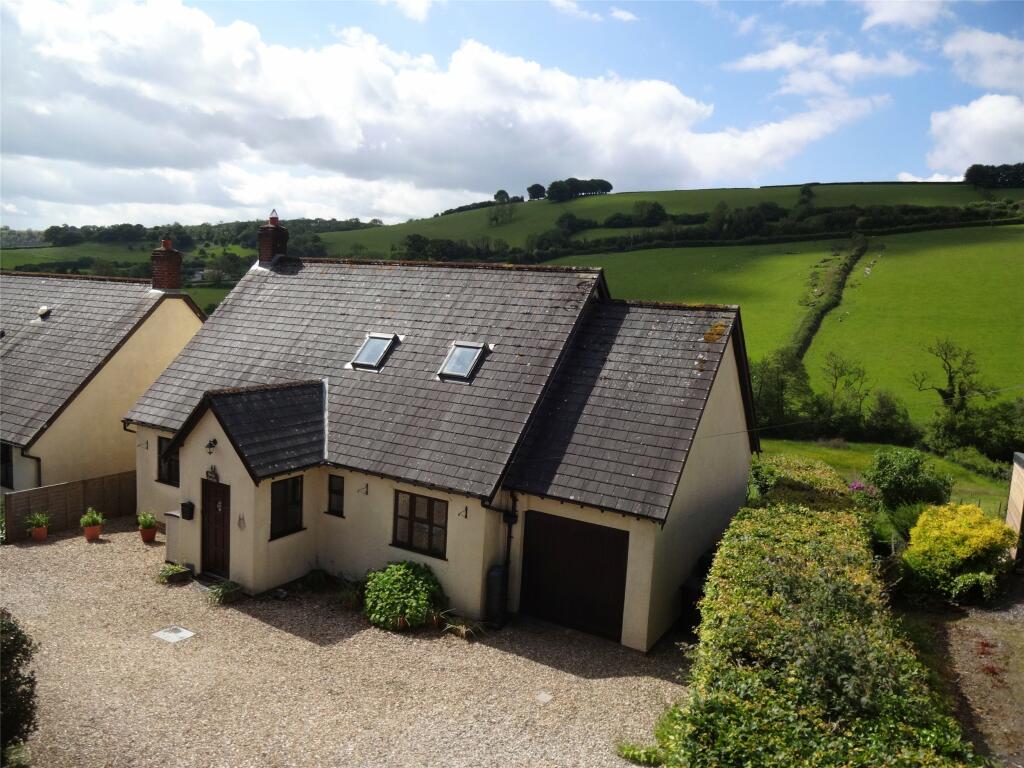 4 bedroom detached house for sale in Ash Lane, Winsford, Exmoor