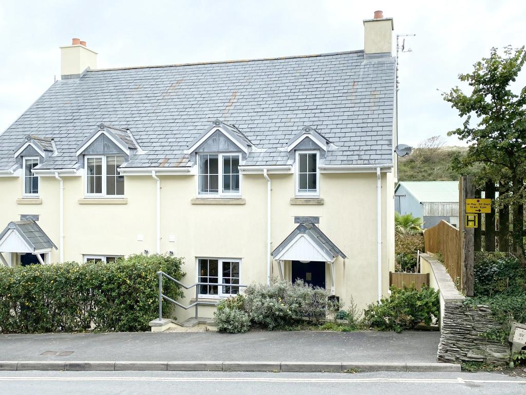 2 bedroom semidetached house for sale in North Morte Road, Mortehoe