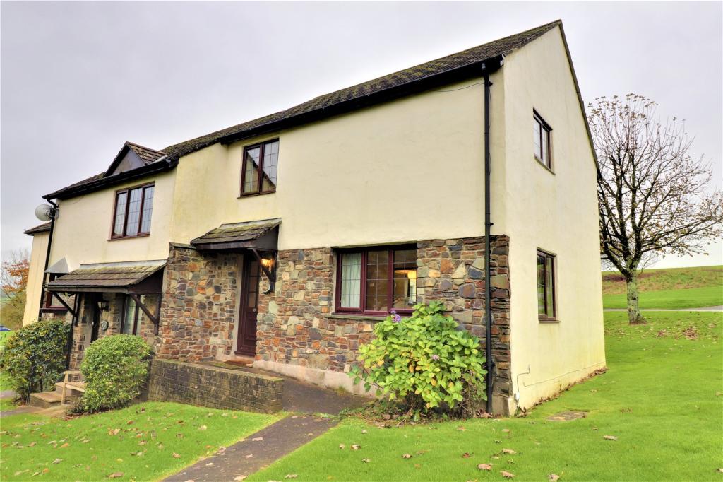 3 bedroom end of terrace house for sale in Willingcott Valley