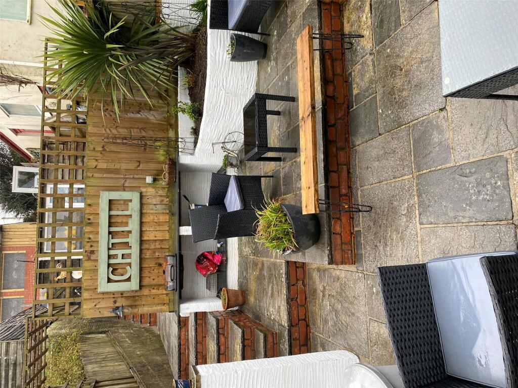 5 bedroom terraced house for sale in Highfield Terrace,