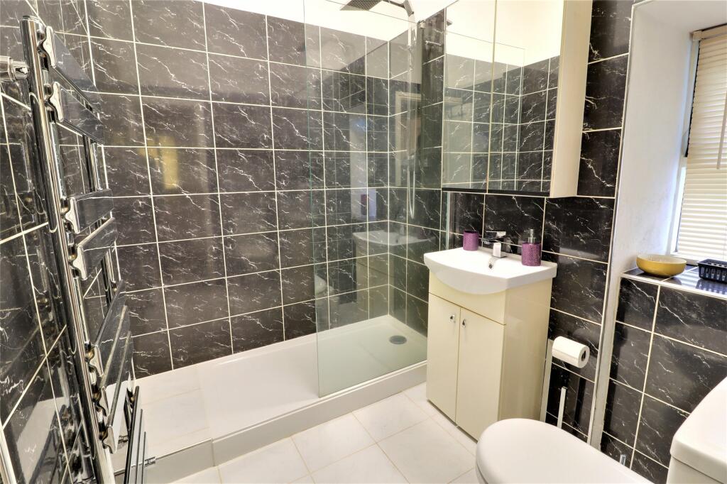 1 bedroom apartment for sale in High Street, Combe Martin, Devon, EX34