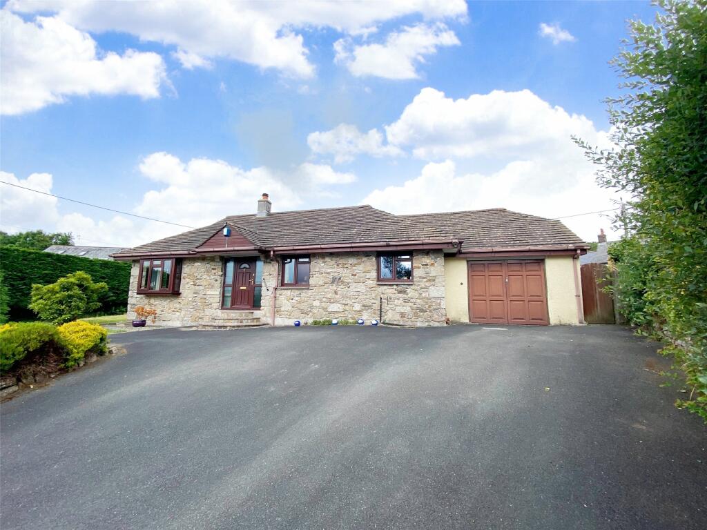 5 bedroom bungalow for sale in Paddock, North Hill, Launceston