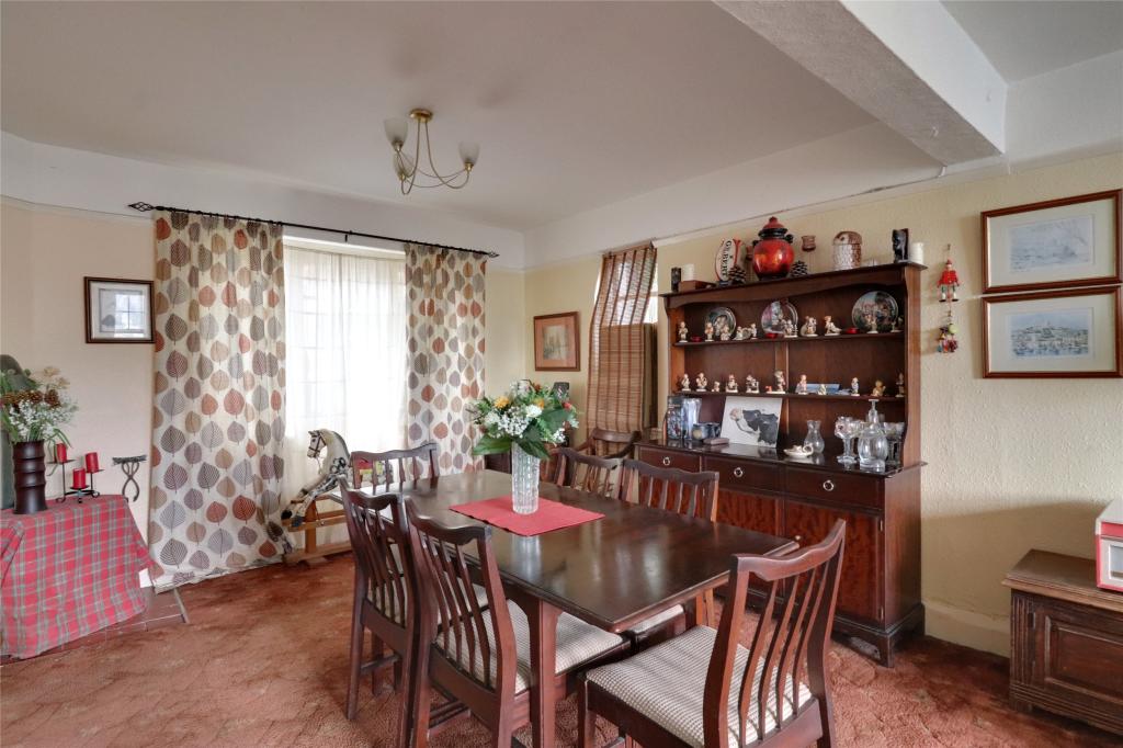 4 bedroom detached house for sale in Millbridge Road, Minehead