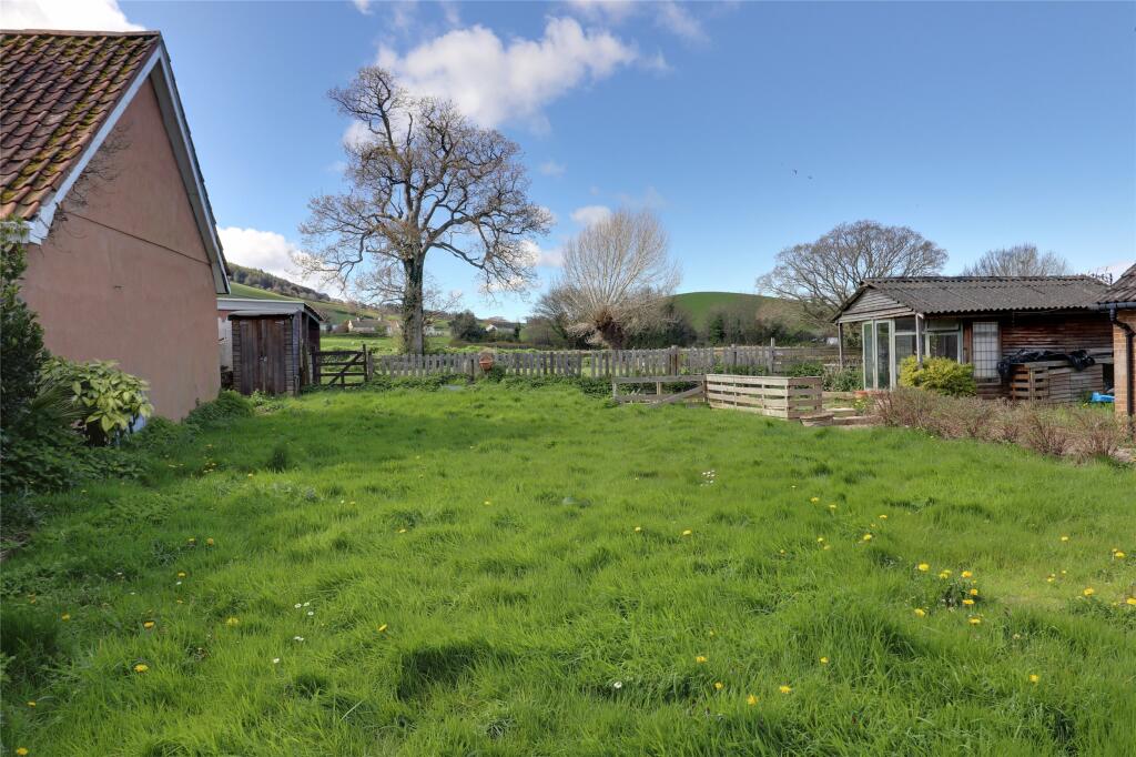 3 bedroom semidetached house for sale in Minehead, Somerset, TA24