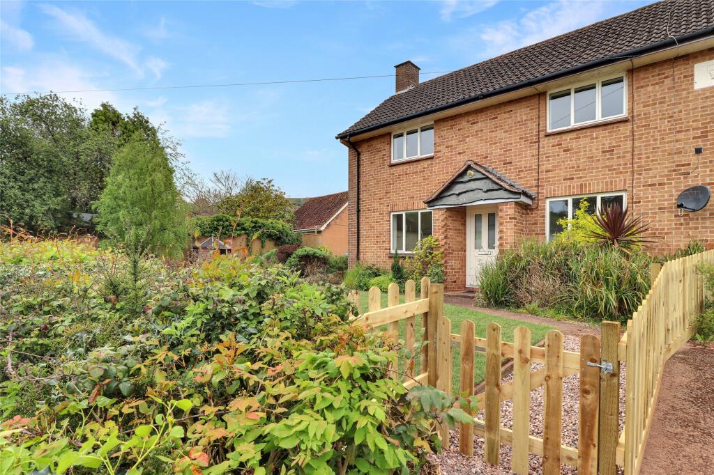 3 bedroom semidetached house for sale in Minehead