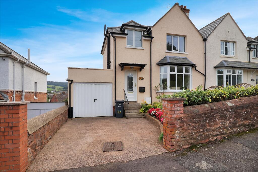 3 bedroom semidetached house for sale in Hillview Road, Minehead